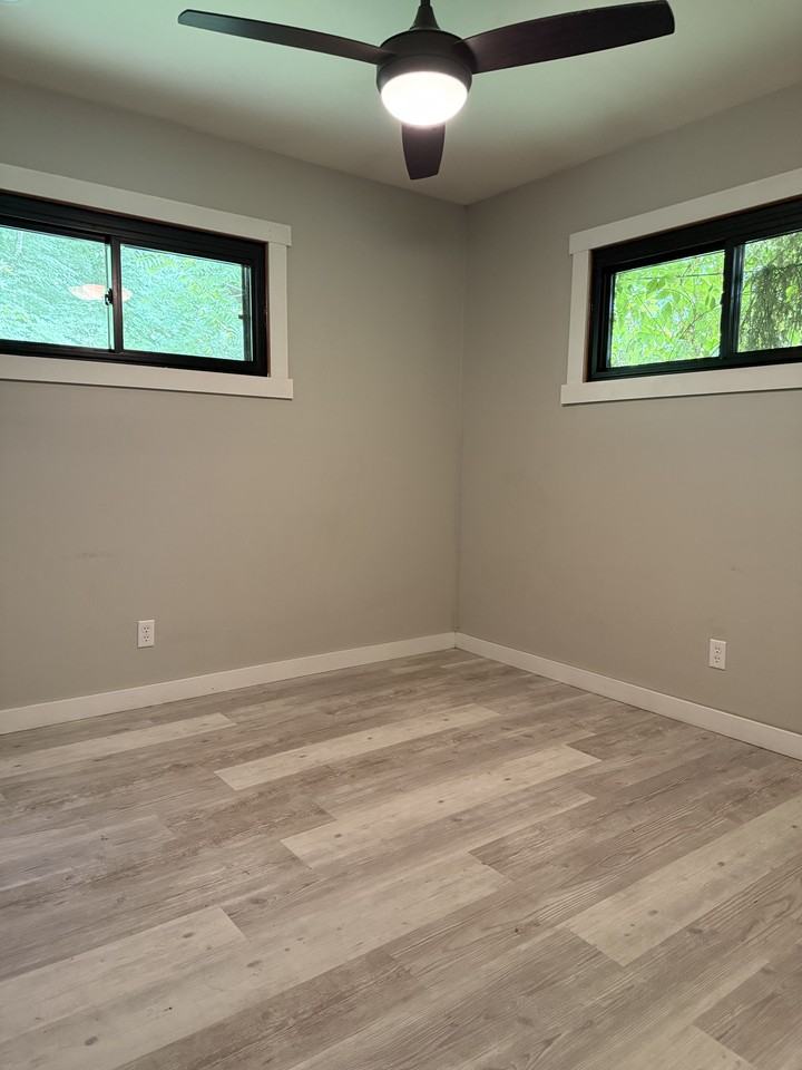 490 N Wilson Ave #1 - Photo 5 of 33
