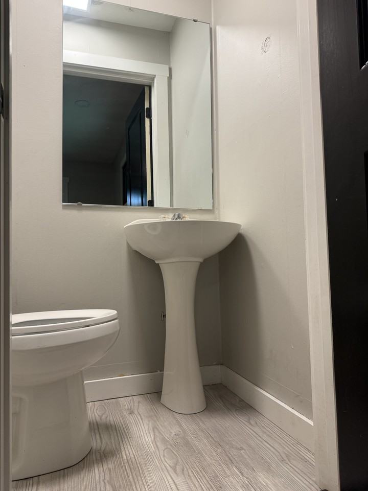 490 N Wilson Ave #1 - Photo 6 of 33