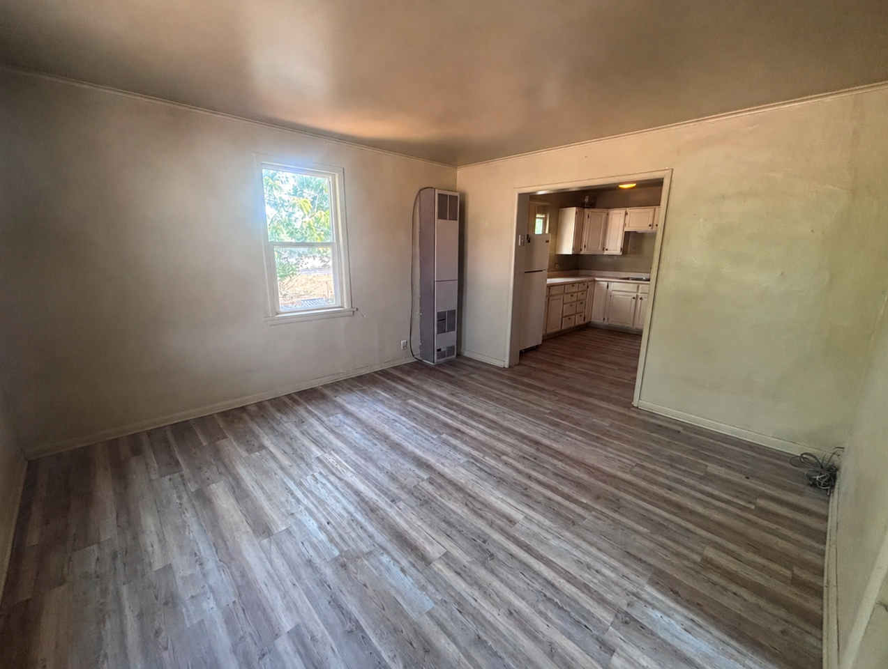1104 4th St #A - Photo 3 of 8