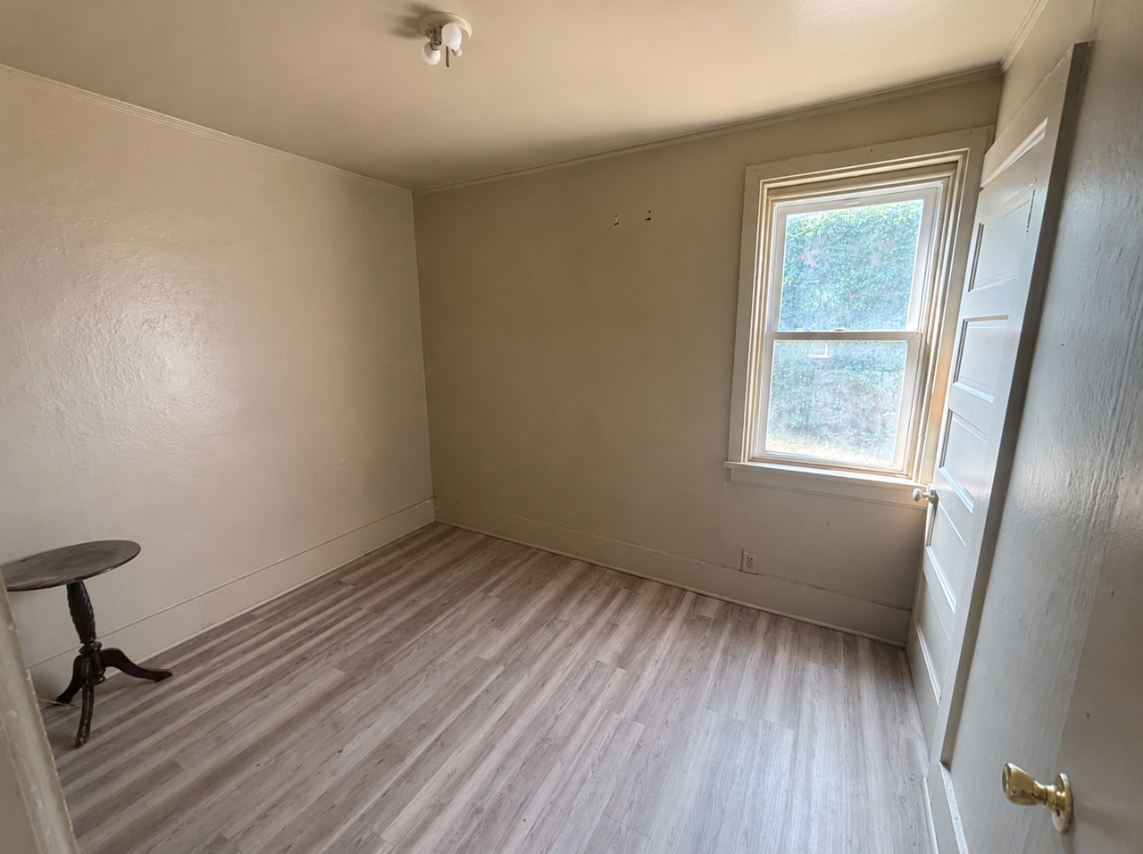 1104 4th St #A - Photo 5 of 8