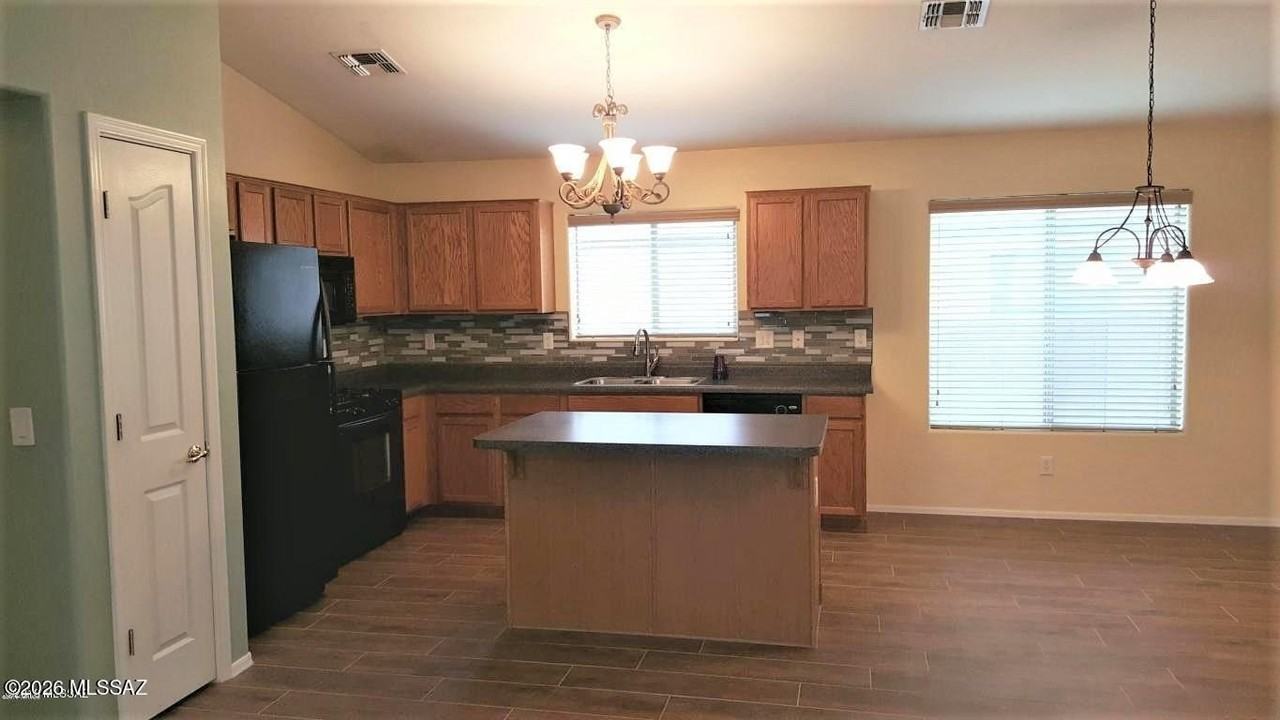 10835 S Piety Hill Dr - Photo 2 of 11