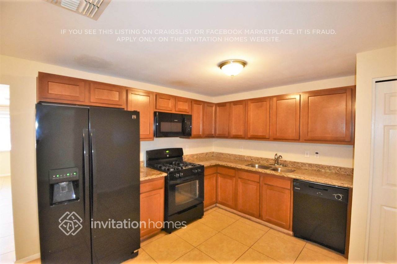 13450 N 36th Pl - Photo 4 of 13
