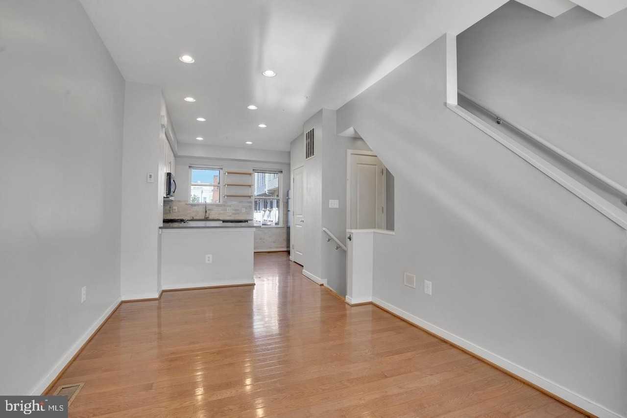 909 5th St Se - Photo 5 of 29