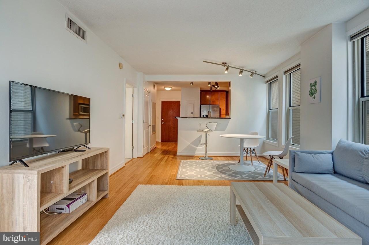 915 E St Nw #1001 - Photo 2 of 50