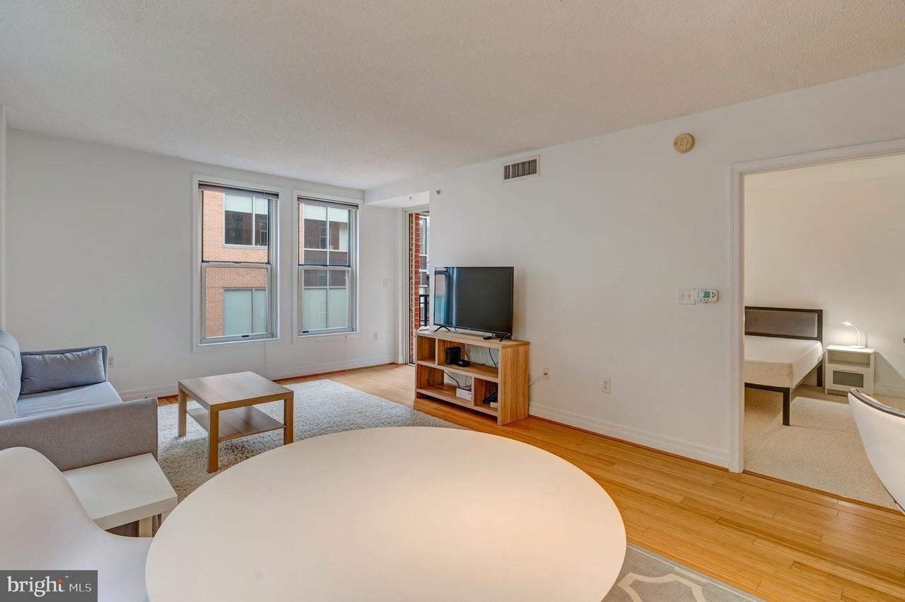 915 E St Nw #1001 - Photo 6 of 50