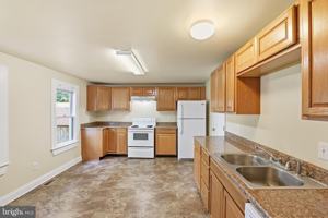 featured image of 4 Thorn St