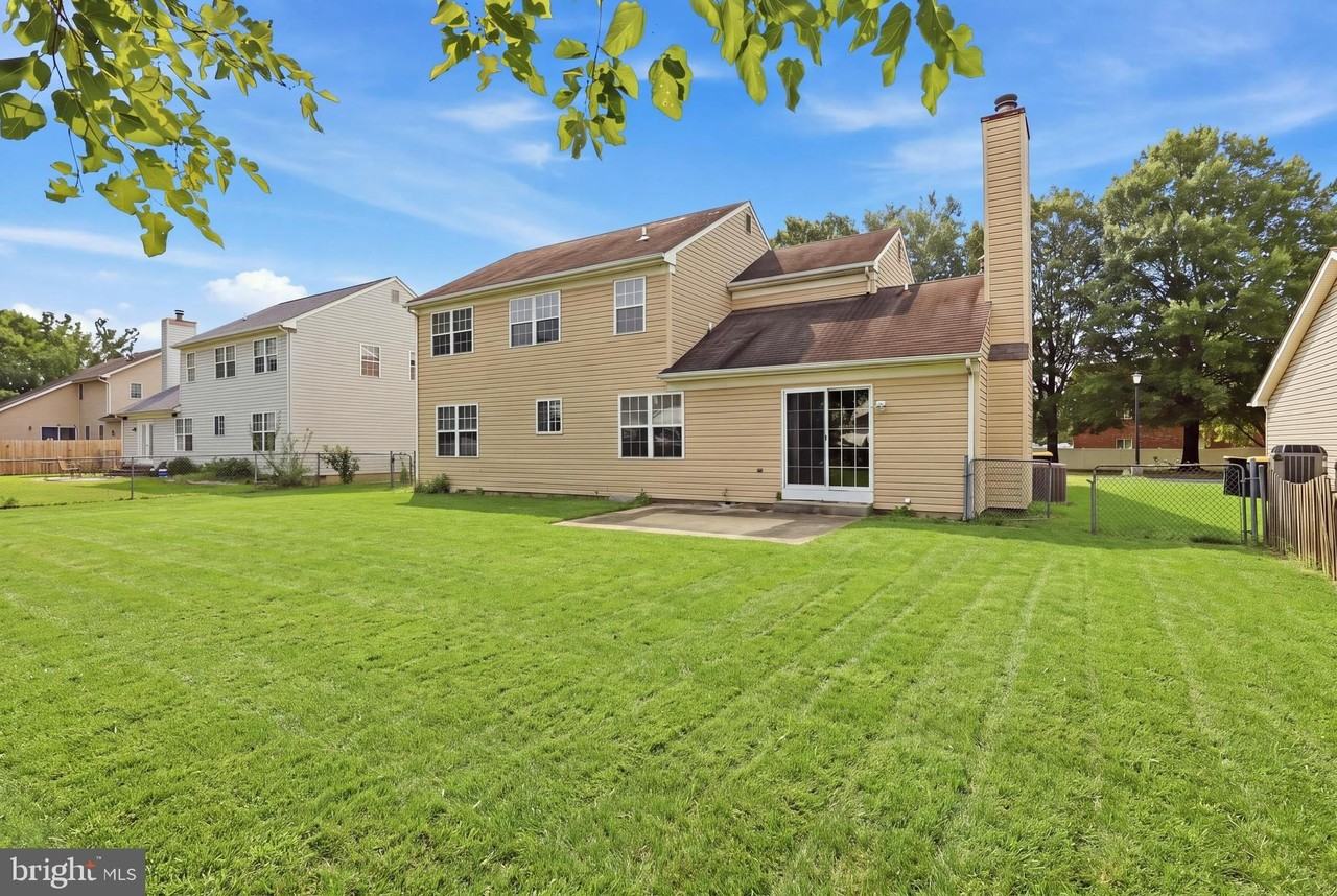 251 N Caroline Pl - Photo 4 of 40