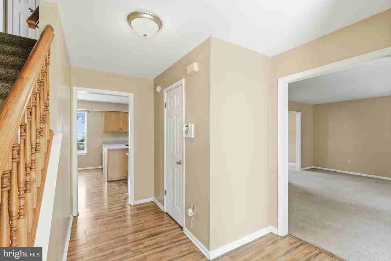 251 N Caroline Pl - Photo 7 of 40