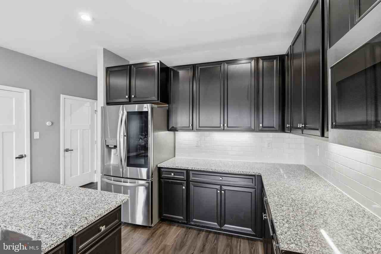 529 Swansea Dr - Photo 2 of 35