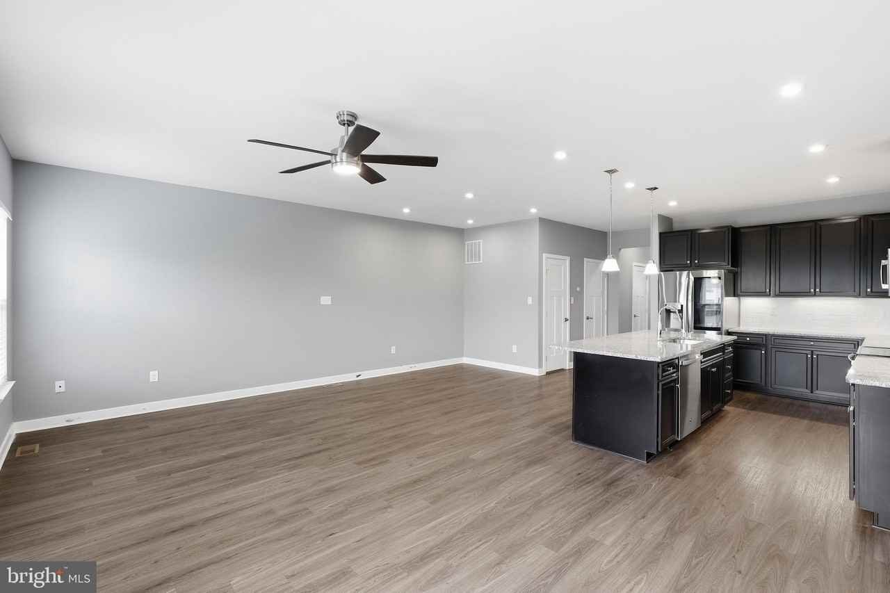 529 Swansea Dr - Photo 7 of 35