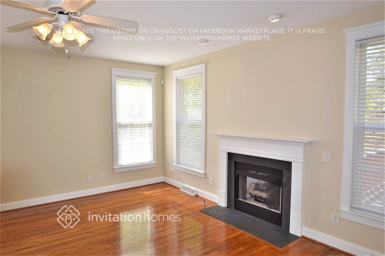 7706 Red Oaks Trl - Photo 3 of 15