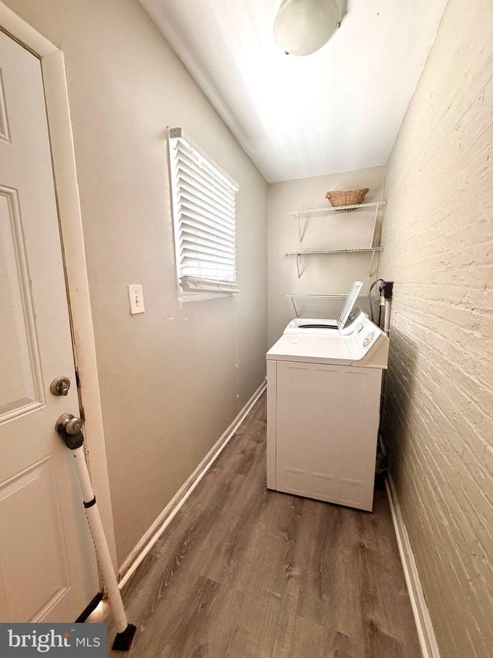 306 Penn St - Photo 6 of 19