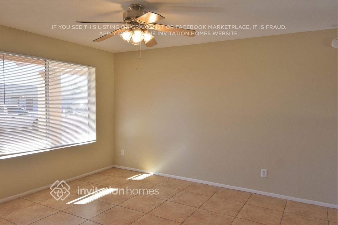 2220 W Oraibi Dr - Photo 2 of 13