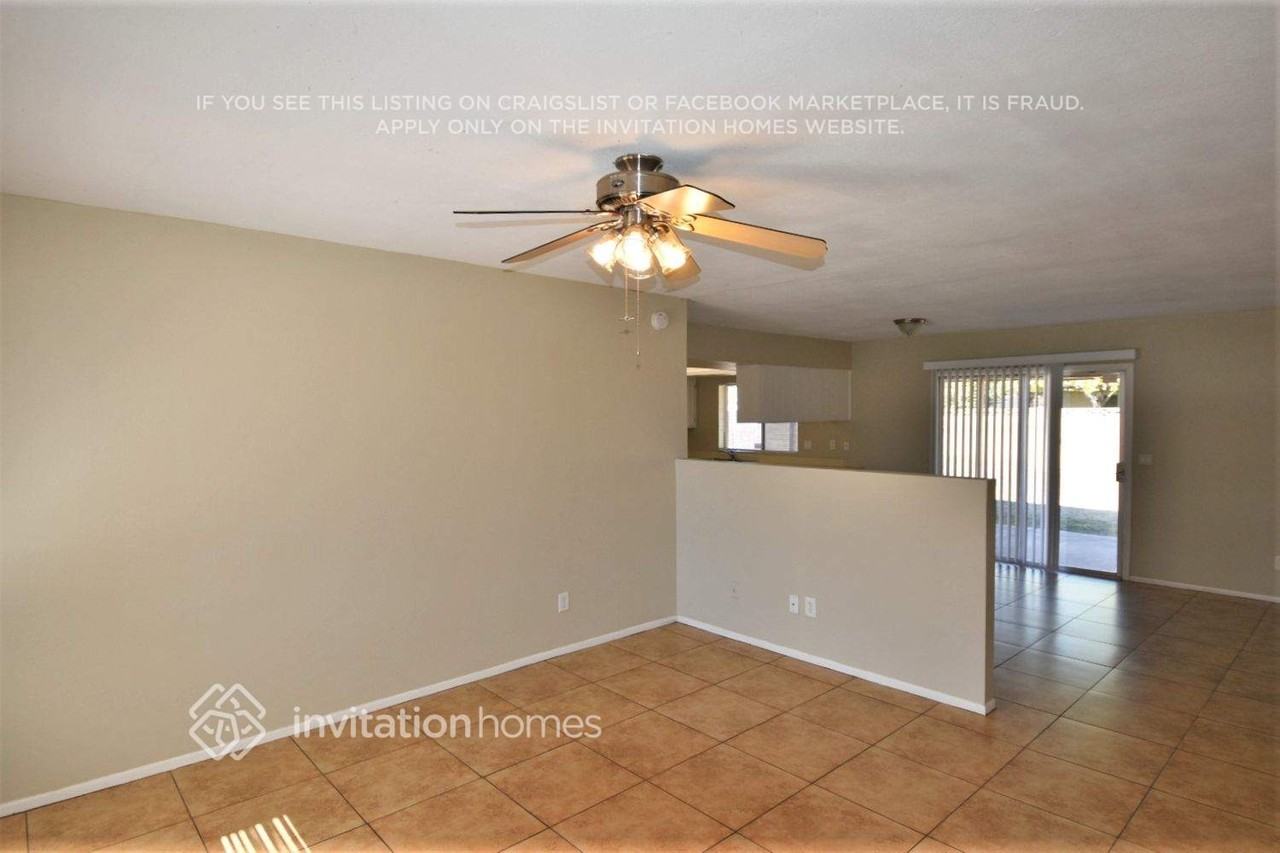 2220 W Oraibi Dr - Photo 3 of 13