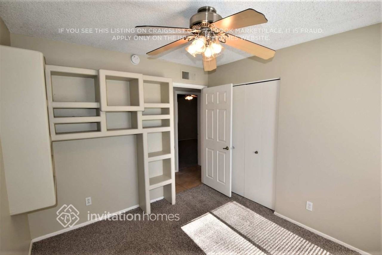2220 W Oraibi Dr - Photo 7 of 13