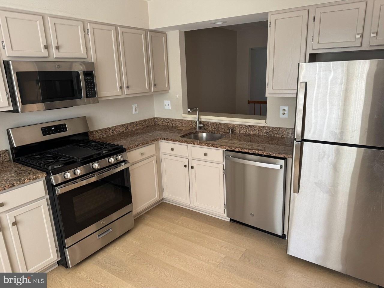 15603 Ambiance Dr - Photo 2 of 18