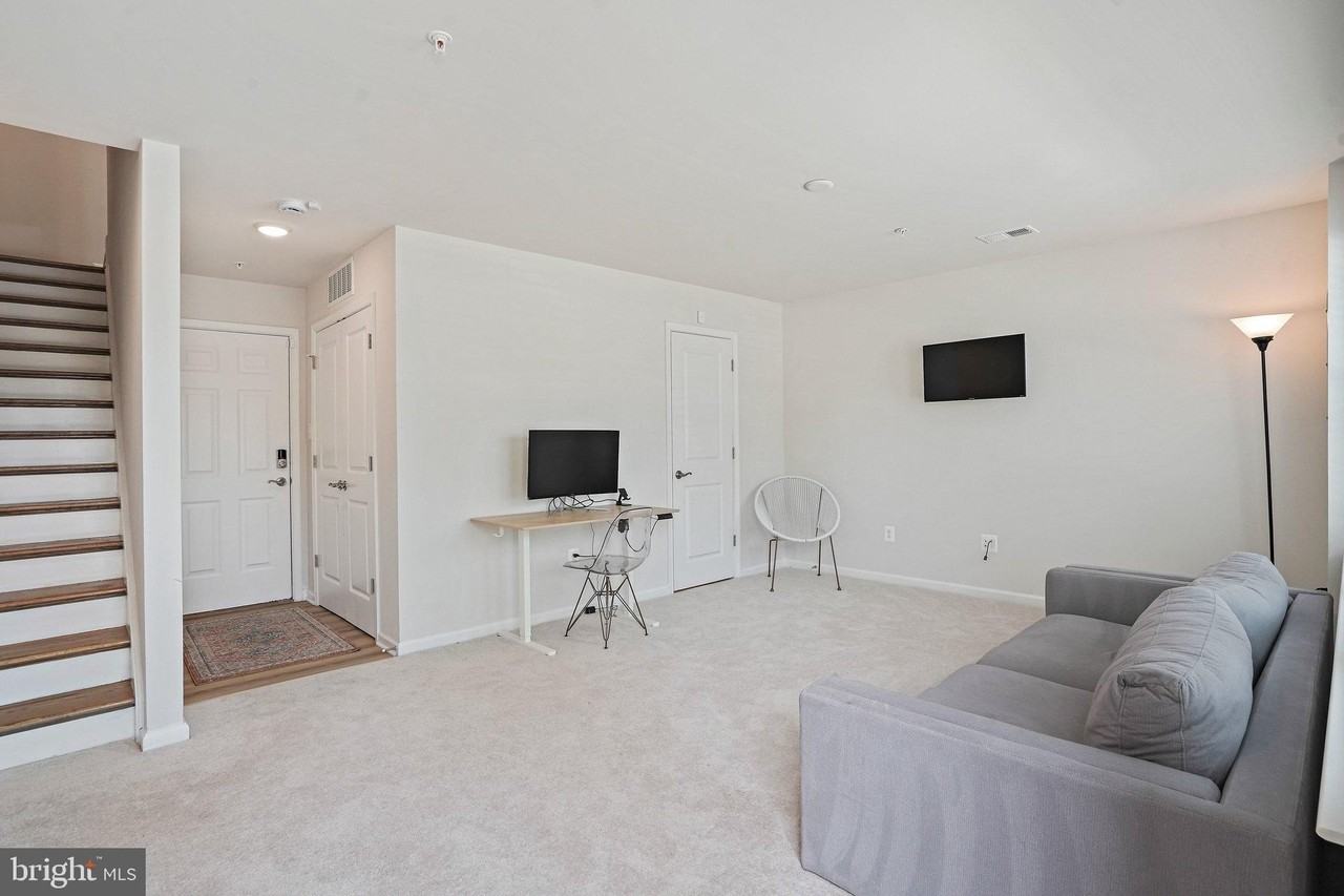 3443 Carnaby St - Photo 2 of 23