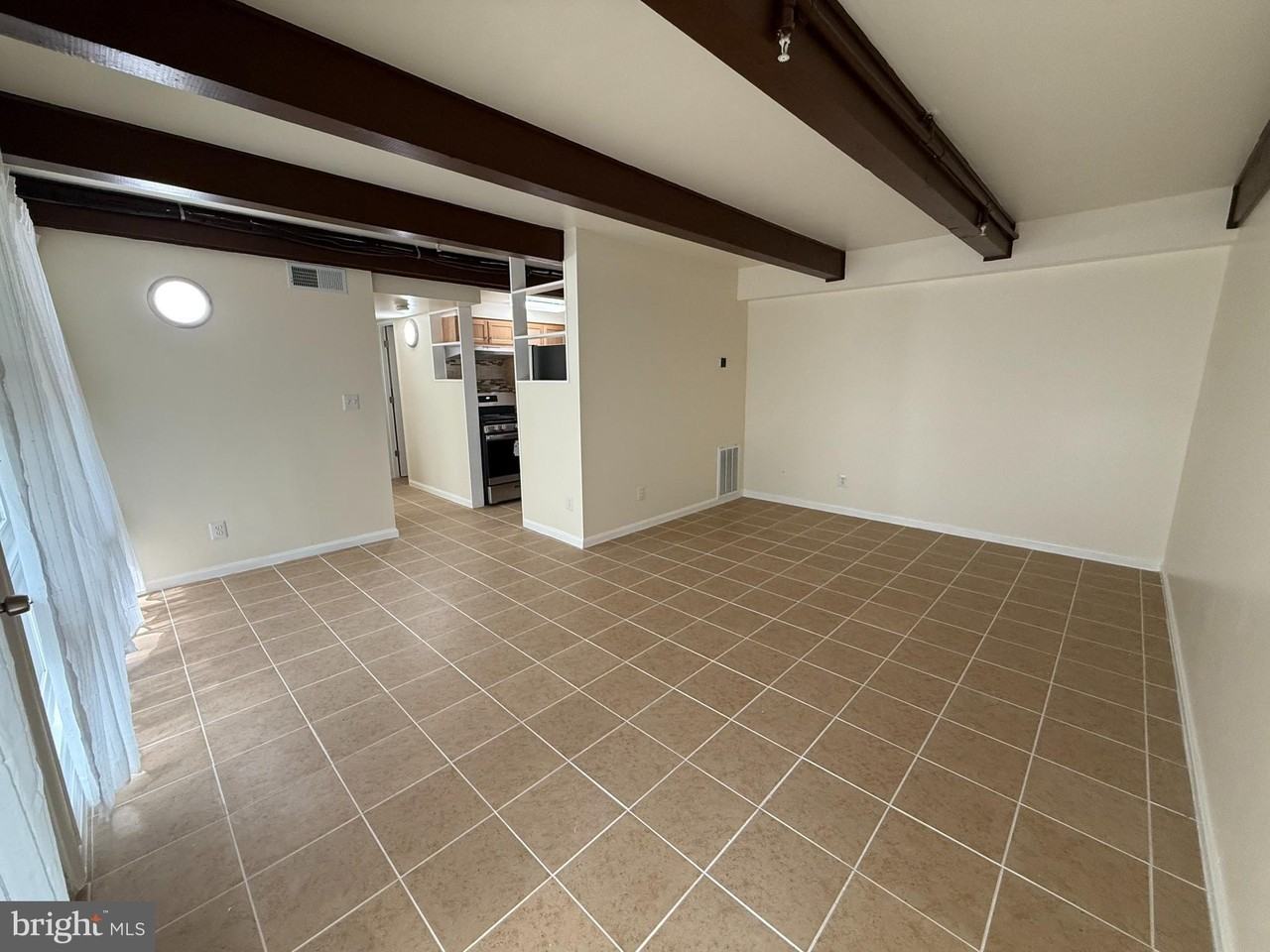 7402 18th Ave #111 - Photo 4 of 28