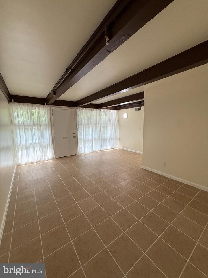 7402 18th Ave #111 - Photo 5 of 28