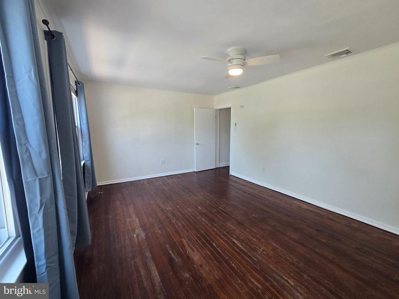 130 S Broadway - Photo 6 of 16