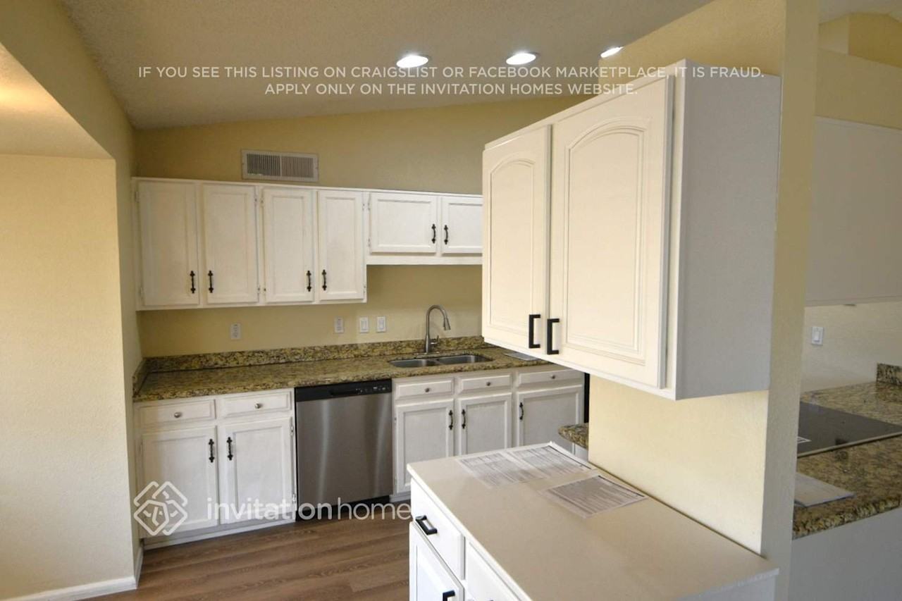 3538 E Anderson Dr - Photo 3 of 12