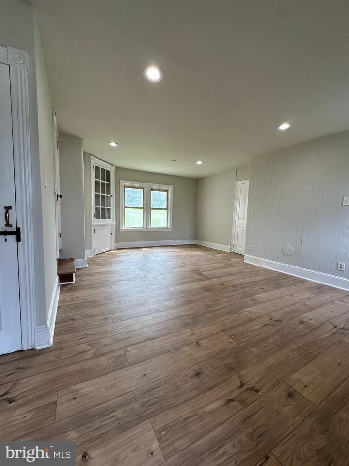 104 S Limekiln Pike - Photo 2 of 32