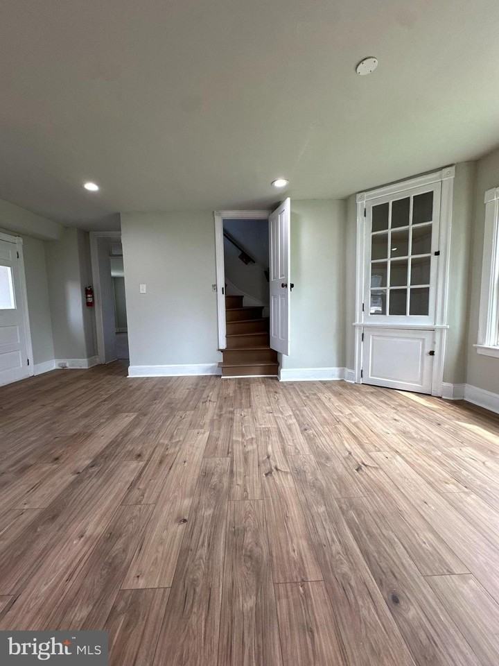 104 S Limekiln Pike - Photo 4 of 32