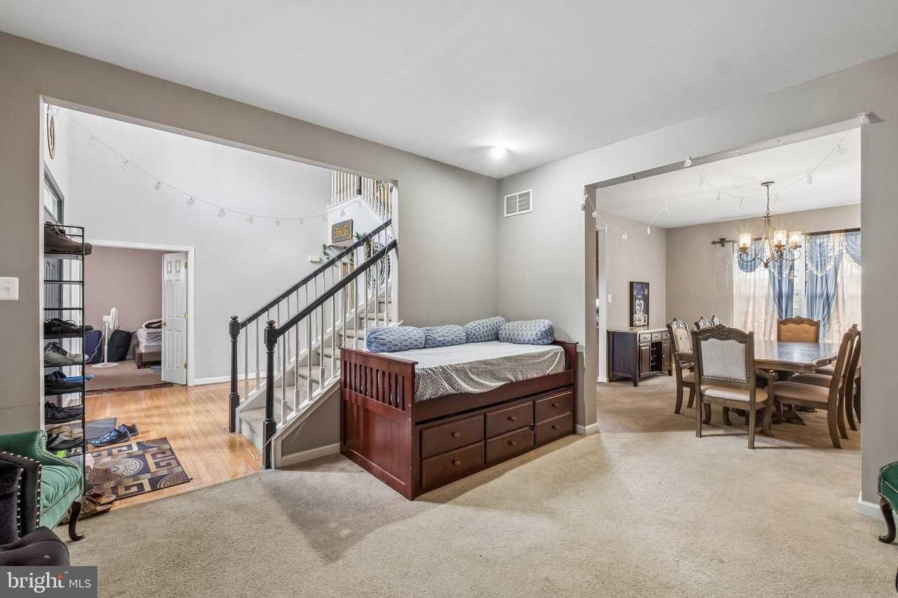 211 Tollgate Rd - Photo 6 of 45