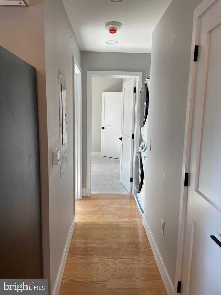 1 S Olive St #2C - Photo 5 of 7
