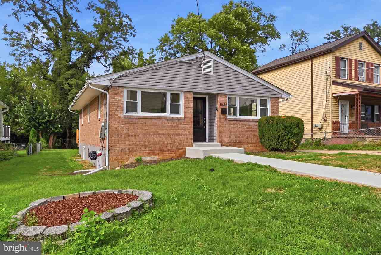 1545 11th St S - Photo 3 of 25