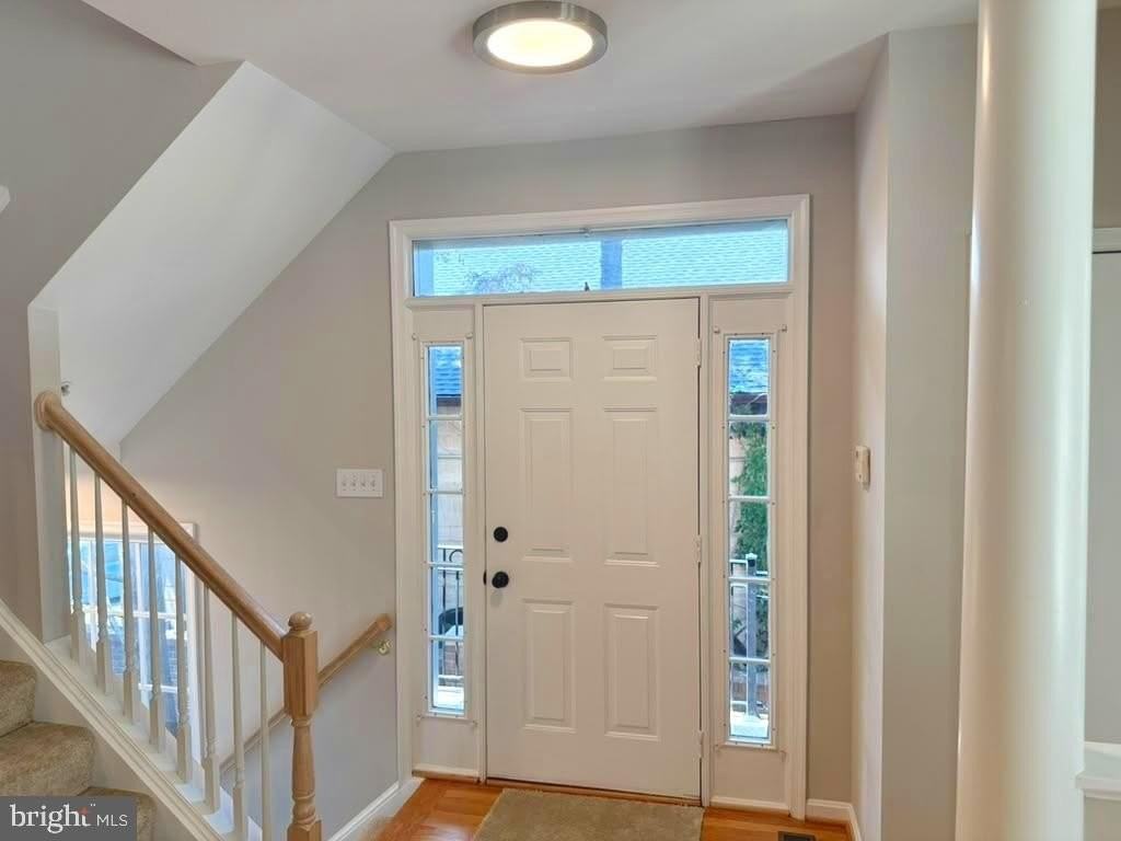 1166 N Vernon St - Photo 3 of 35