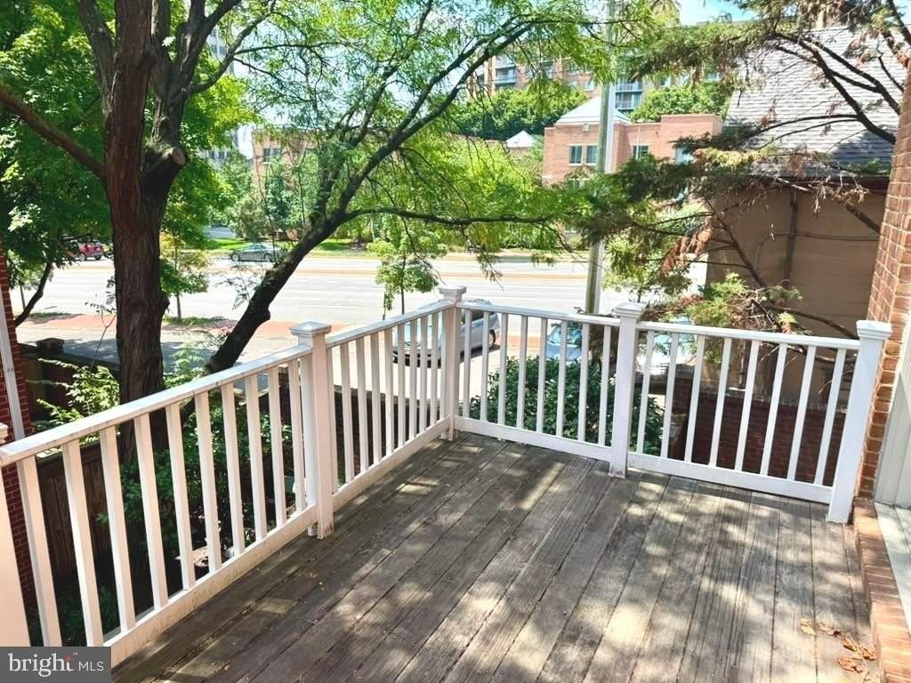 1166 N Vernon St - Photo 7 of 35