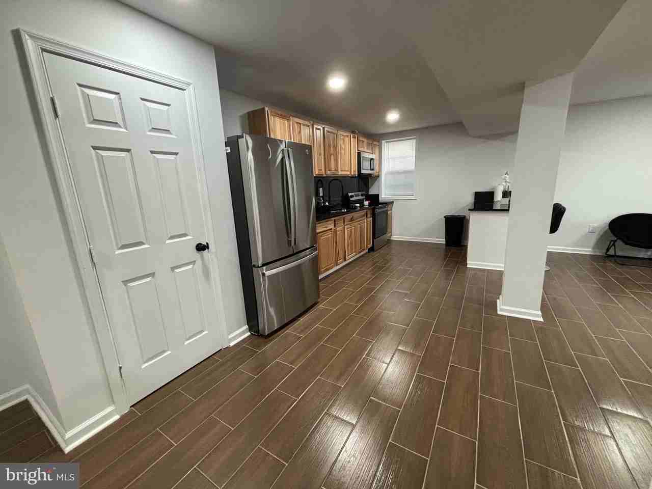 1118 Virginia Ave - Photo 3 of 10