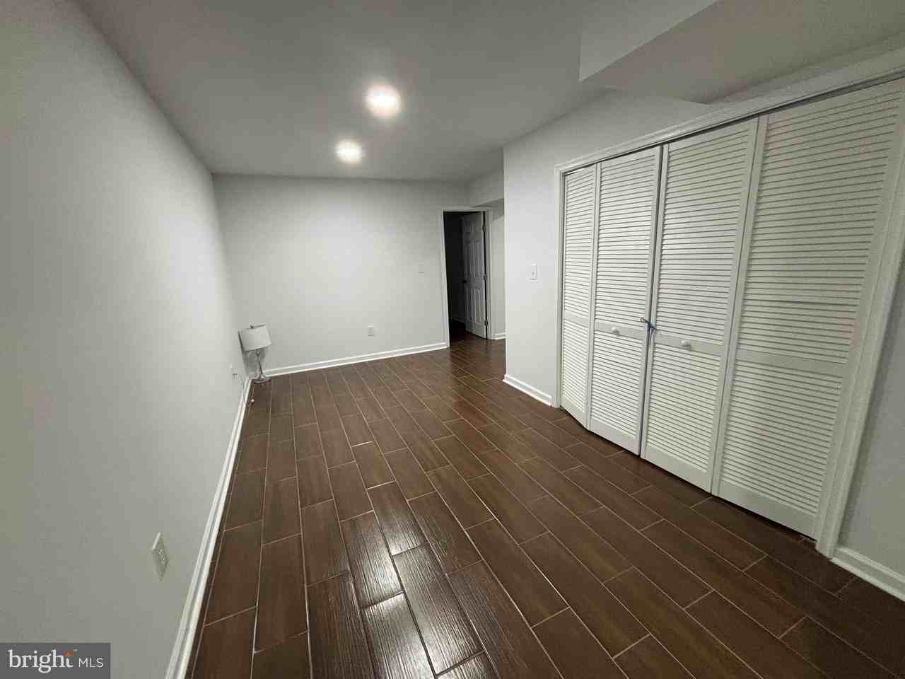 1118 Virginia Ave - Photo 6 of 10