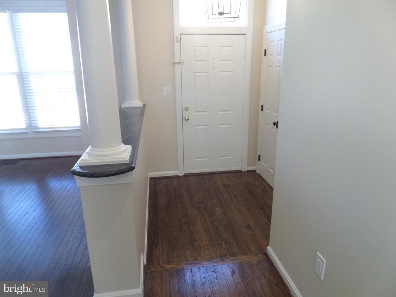 2254 Journet Dr - Photo 4 of 45