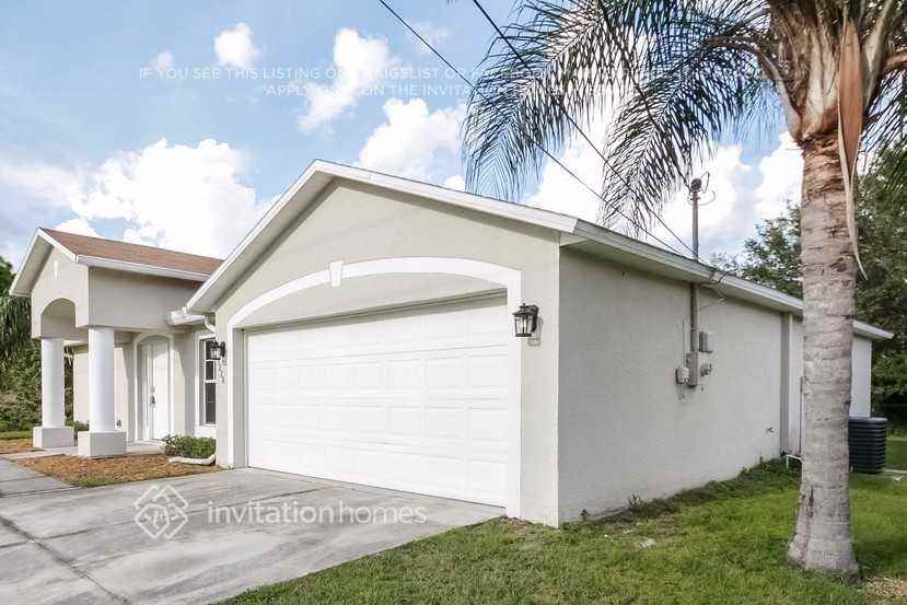 3228 N Biscayne Dr - Photo 3 of 25