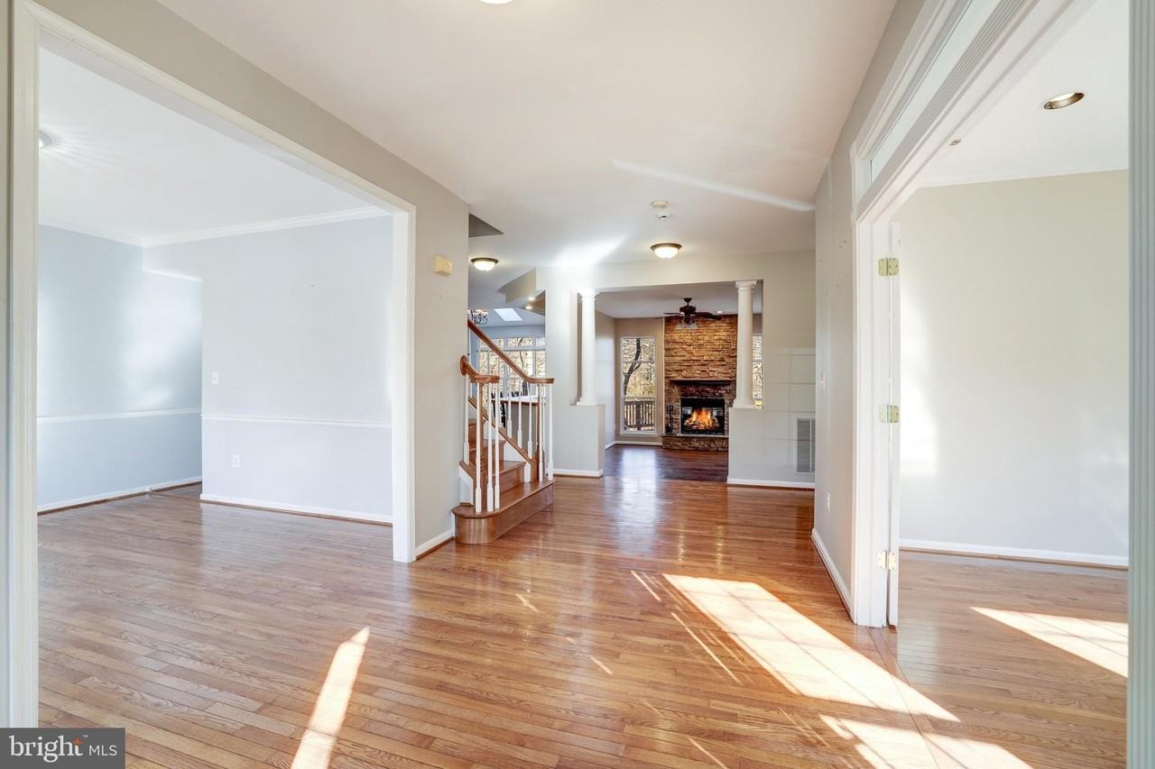 43258 Meadowood Ct - Photo 6 of 50