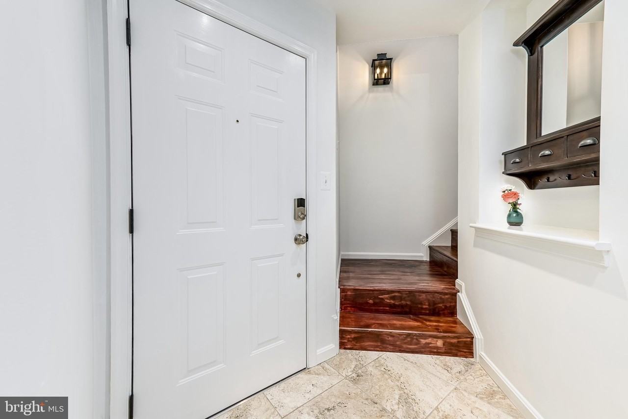 46600 Ellicott Sq #202 - Photo 4 of 30