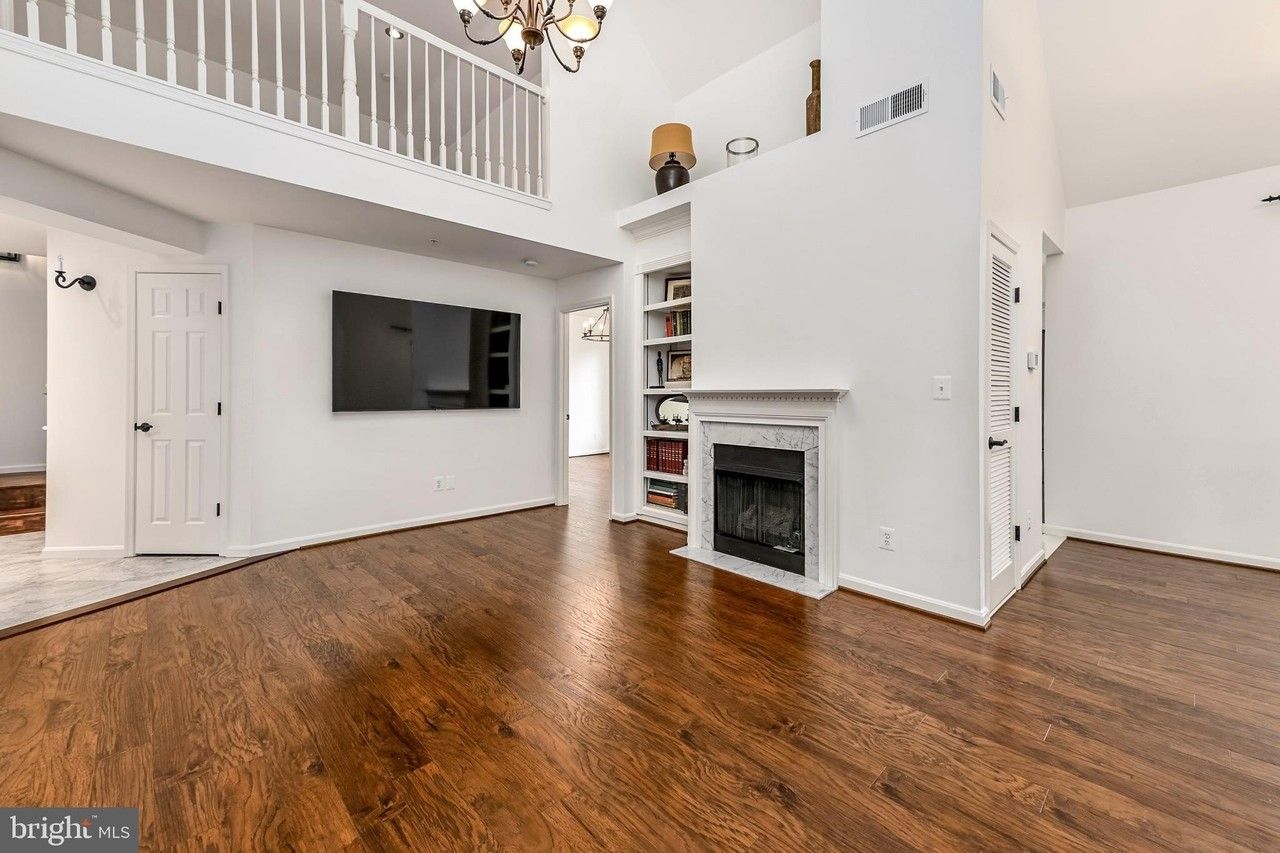 46600 Ellicott Sq #202 - Photo 7 of 30
