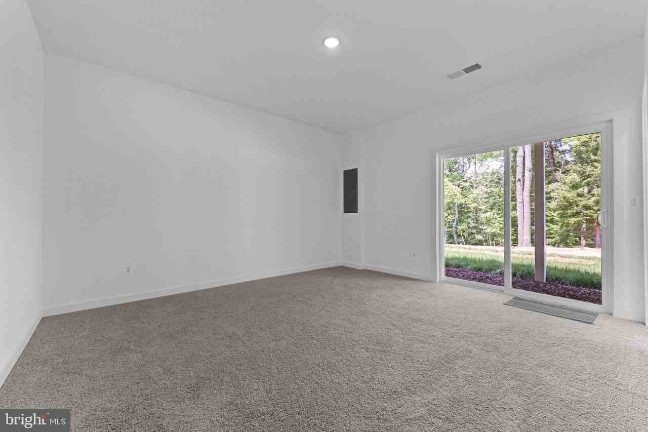 36161 Wilderness Shores Way - Photo 5 of 33