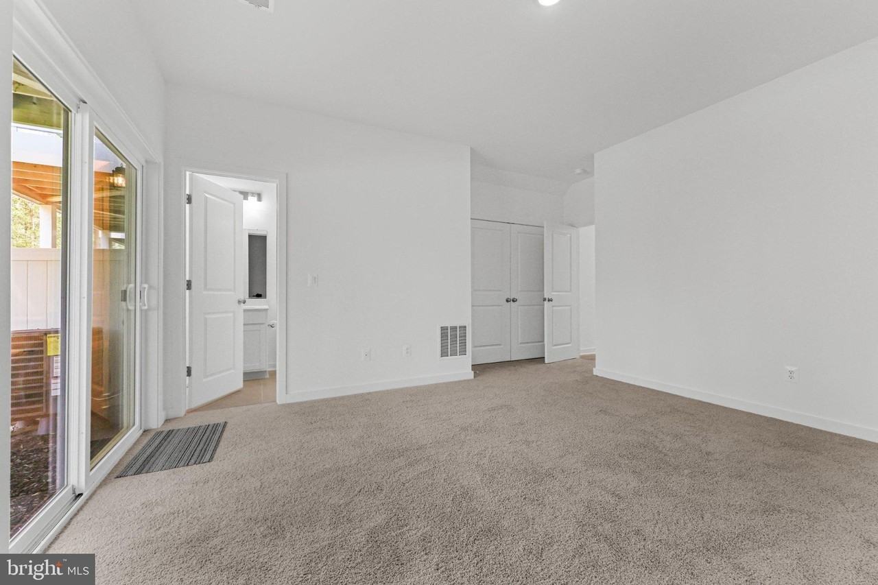 36161 Wilderness Shores Way - Photo 6 of 33