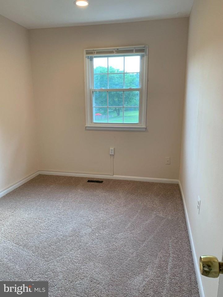 14735 Endsley Turn - Photo 2 of 20