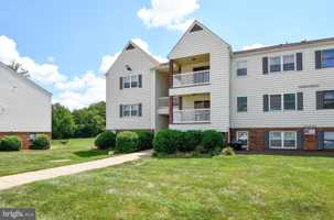 featured image of 102 Chesterfield Ln #201