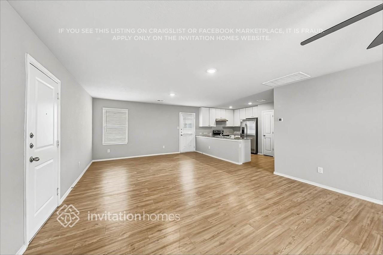 126 Pasadena Pl - Photo 4 of 19