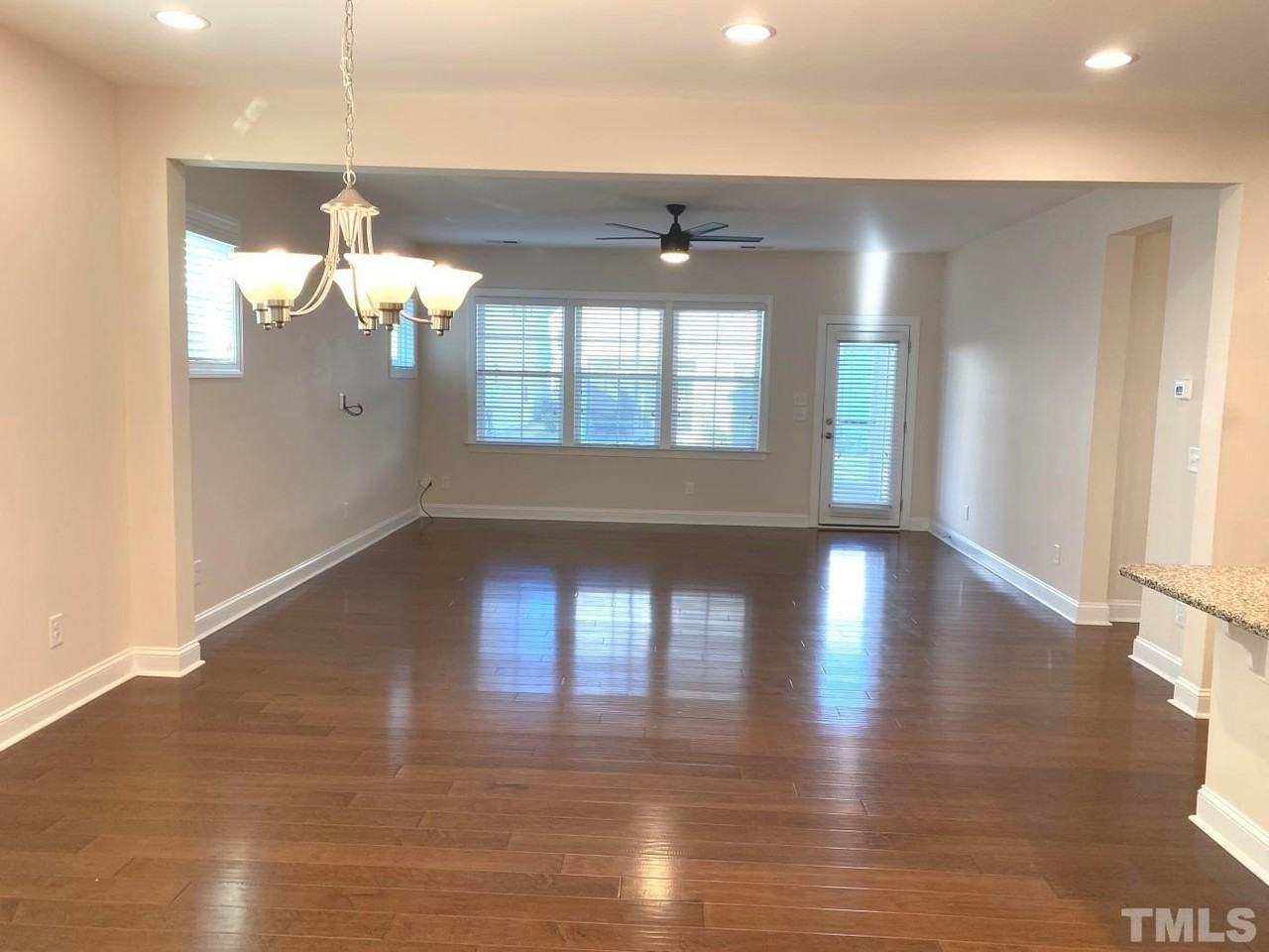 1148 Premier Key Dr - Photo 5 of 25