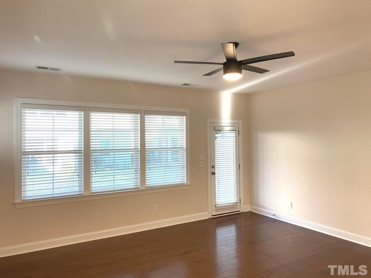 1148 Premier Key Dr - Photo 6 of 25