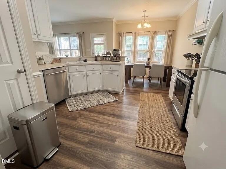 2029 Battlewood Rd - Photo 7 of 26