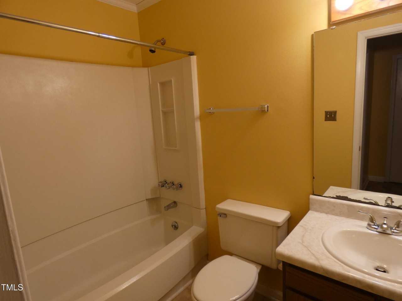 3605 Pine Knoll Dr - Photo 5 of 24