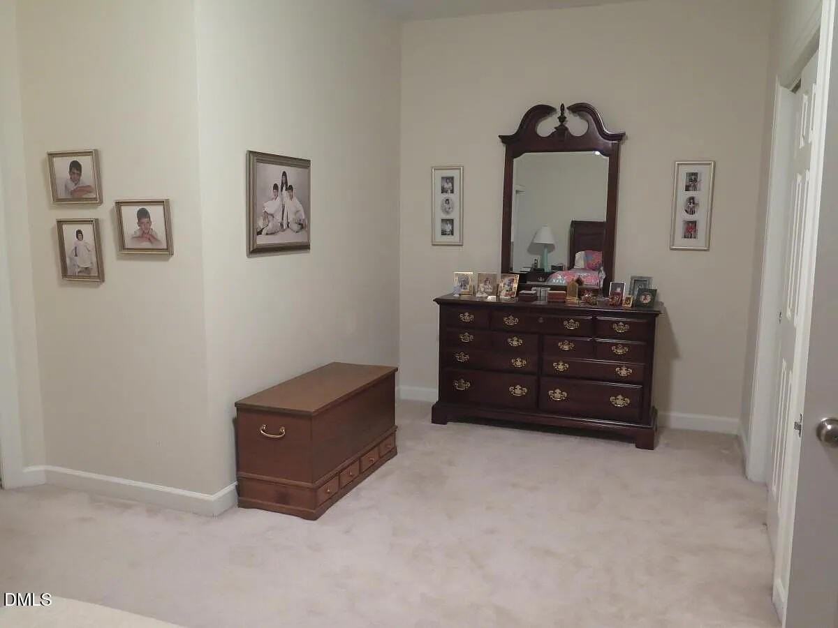 3645 Edgemont Dr - Photo 6 of 11