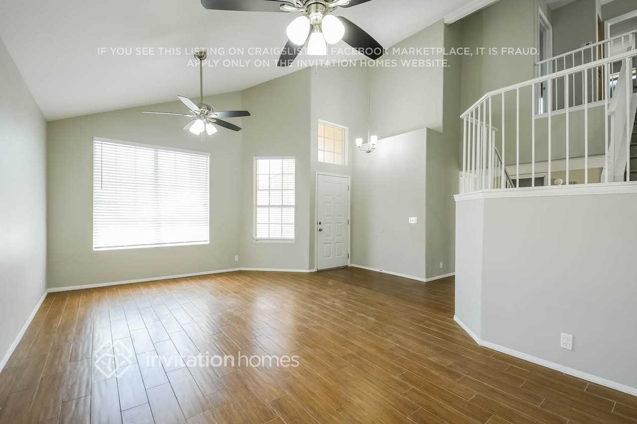4126 W Misty Willow Ln - Photo 3 of 16